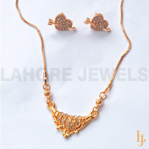 Zircon Golden Arrow Heart Locket Set